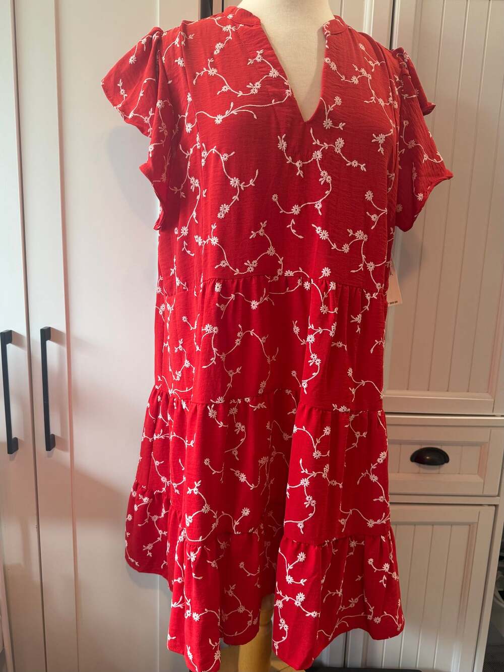 CeCe short-sleeve ruffled tiered cherry red dress XL NWT